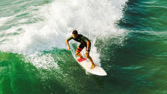 开云体育移动版-山东泰山主场收官告捷！中超10场不败，7战天津津门虎全胜，连续刷新纪录